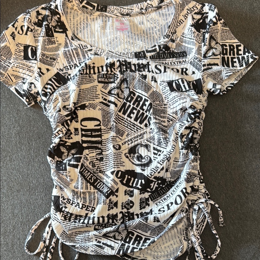 No Boundaries Monochrome Graphic Top